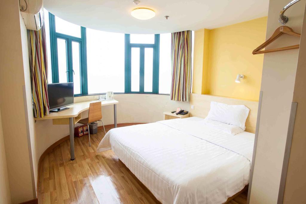 7 Days Inn Meizhou Jiangnan Kedu Commercial Plaza Szoba fotó